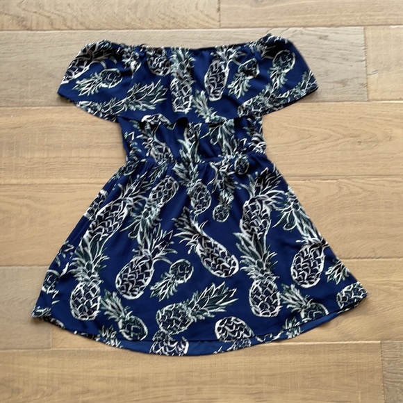 Sleeveless off the shoulder summer dress - Picture 8 of 9